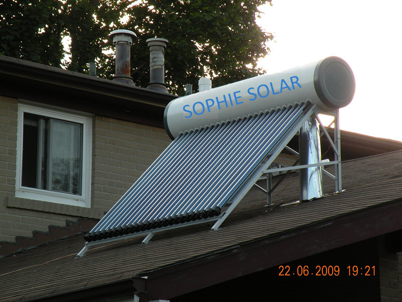 Rooftop Heat Pipe Solar Water Heater