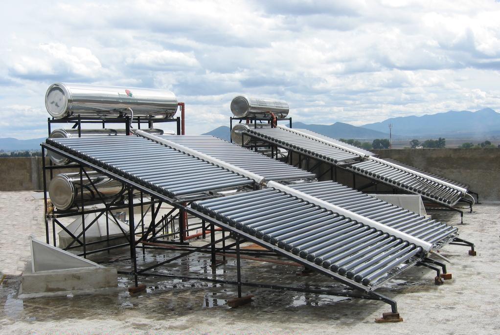 Non-Pressurized Solar Water Heater