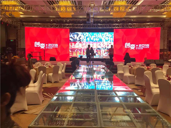 Imported Materials 100000h Life Times Indoor LED Display