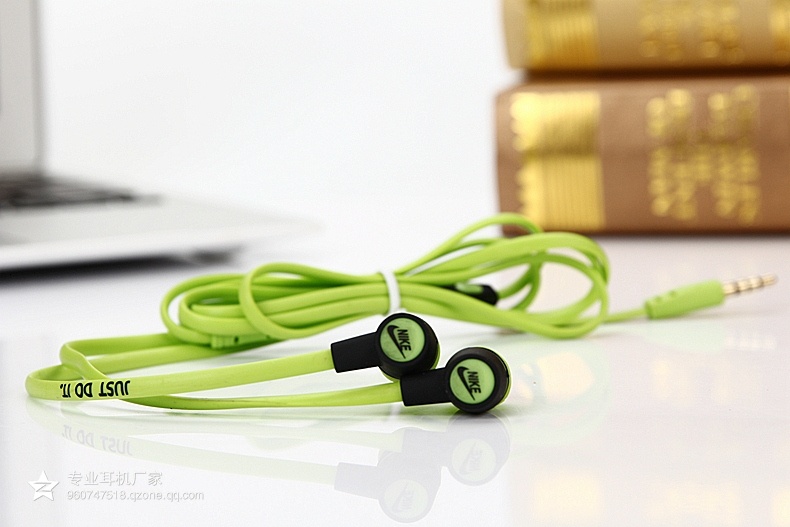 High Quality Waterproof Metal Earphone Stereo Fashion MP3 Wired