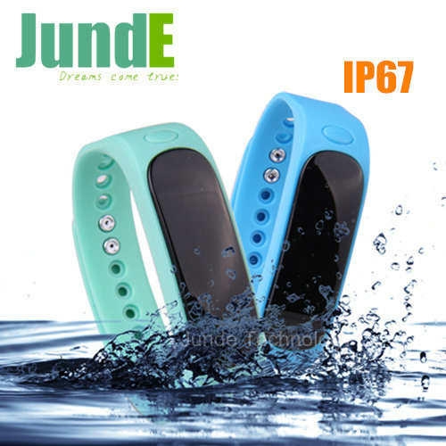 Multi-Color Smart Fitness Bracelet with IP67 Waterproof /Incoming Number Display