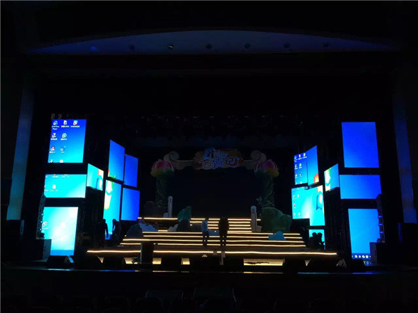 Cool High Brightness P10 Indoor LED Display