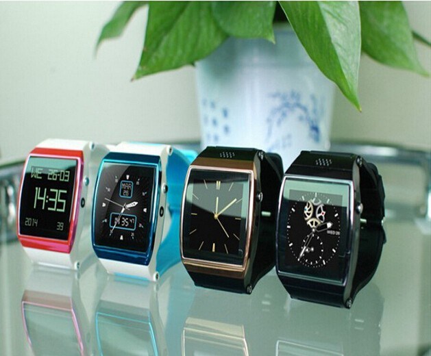 2015 Watch Mobile Phone with Camera / Pedometer / Android APP