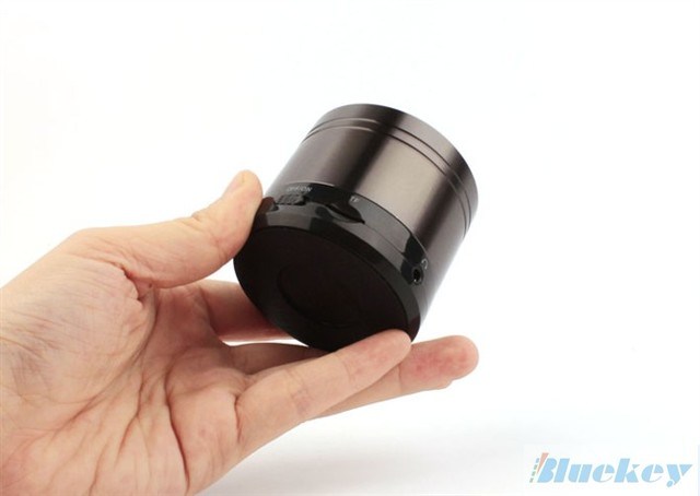 Bluetooth V3.0 Metal High Quality Protable Wireless Mini Bluetooth Speaker (BL-B-2204)