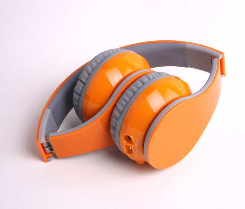 Super Bass Stereo Mini Cheap Bluetooth Headphone with FM Radio