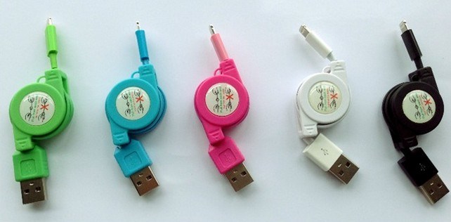 Hot Sale Colorful Retractable USB Cable for iPhone5, iPad Mini, iPad 4