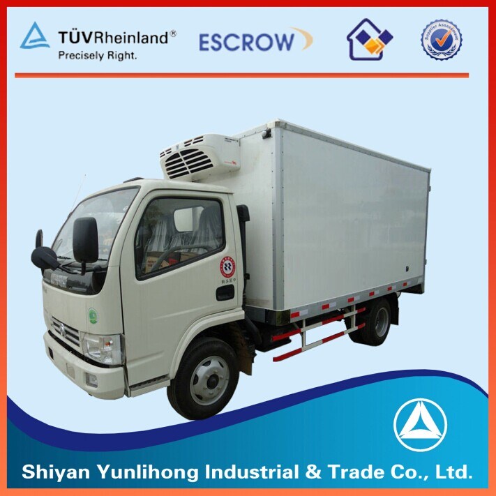 Dongfeng 4X2 Light Refrigerator Truck