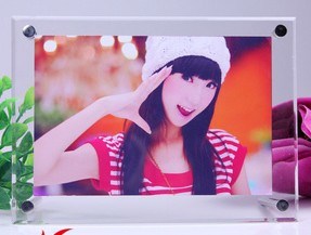 Professional Acrylic Photo Frame