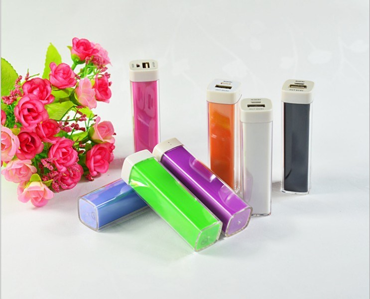 2600mAh Super Fast Mobile Phone Charger for Travel (ZM-121)