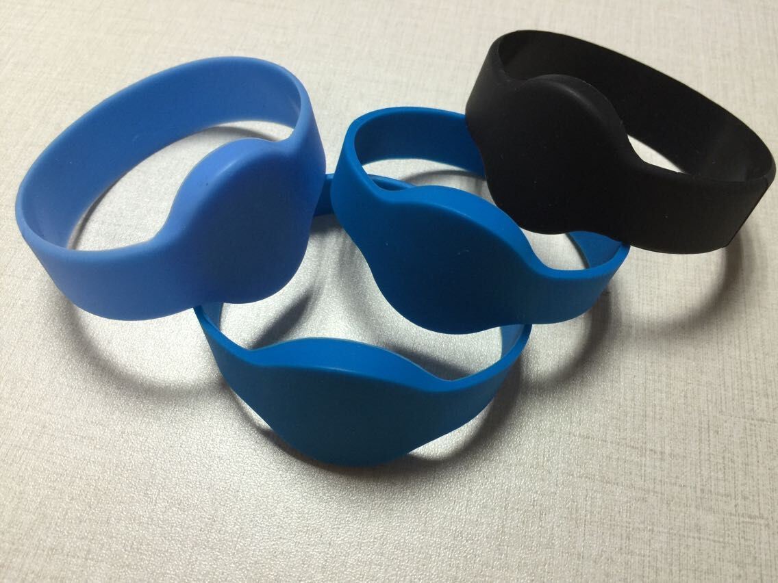 Smart Nfc/RFID Customized Silicone Wristband